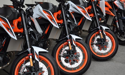 ***KTM 890 DUKE R***