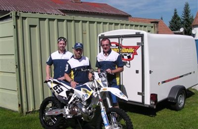 Roland Düringer  fährt eine Husqvarna TE 250 !