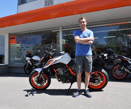 ...KTM 890 DUKE R .... ...KTM 890 DUKE R ....