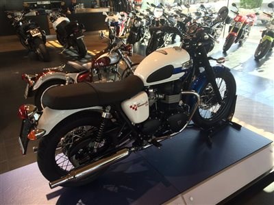 Triumph Bonneville T214 SE - Bild 2 Triumph Bonneville T214 SE - Bild 2