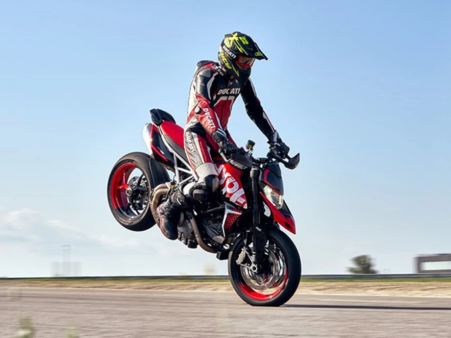 DIE NEUE DUCATI HYPERMOTARD 950 RVE Bild 21: DIE NEUE DUCATI HYPERMOTARD 950 RVE