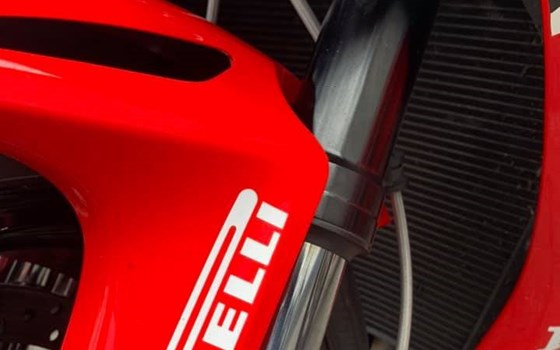 CBR 1000 RR SC 59 mit Stahlflex-Bremsleitungen - Bild 3