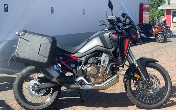 CRF1100L 2020 mit  Zubehörpaket und Motorschutzbügeln - Bild 1