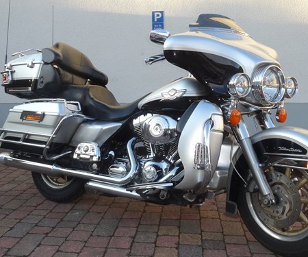SONDERANGEBOT - Gebrauchtfahrzeug - Harley-Davidson Elektra Glide Ultra Classic "100"