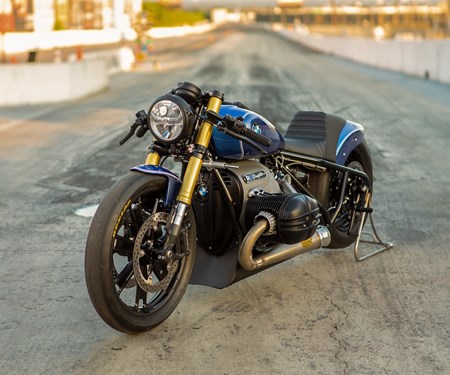 Definierte Kraft auf gerader Linie