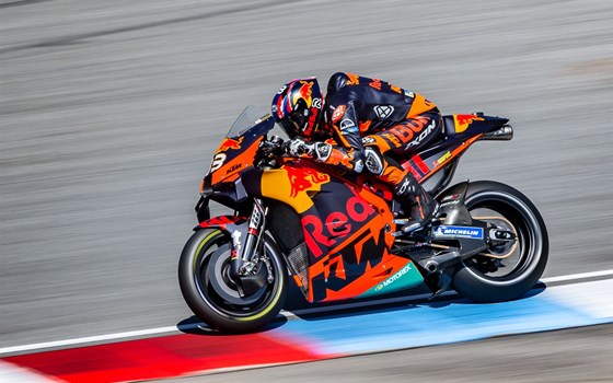 KTM FEIERT HISTORISCHEN MOTOGP™-SIEG - Bild 3 KTM FEIERT HISTORISCHEN MOTOGP™-SIEG - Bild 3