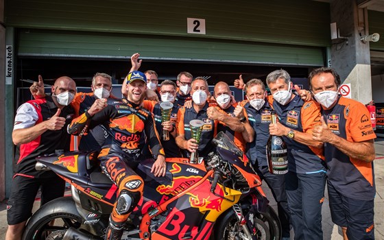 KTM FEIERT HISTORISCHEN MOTOGP™-SIEG - Bild 11 KTM FEIERT HISTORISCHEN MOTOGP™-SIEG - Bild 11