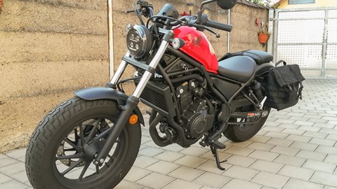 CMX500 mit Textiltaschen von Honda