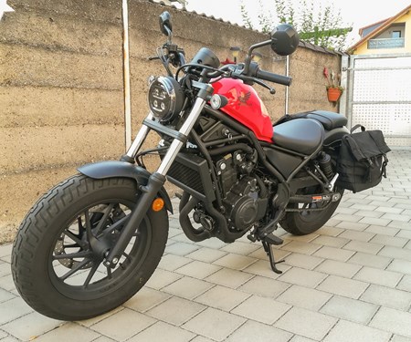 CMX500 mit Textiltaschen von Honda