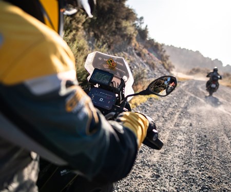 Zwischen blauen Seen und Bergpässen.