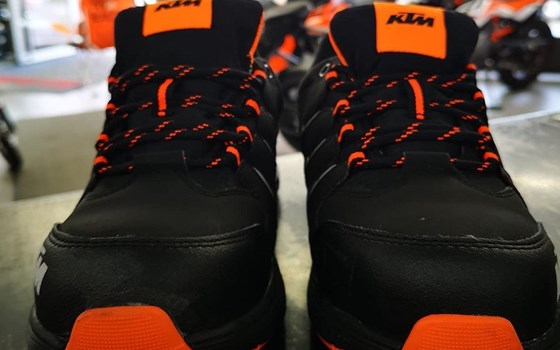 NEUE KTM POWERWEAR EINGETROFFEN! - Bild 1