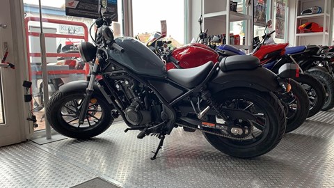 Wir haben noch eine CMX500 Rebell Modelljahr 2019 bekommen!!!