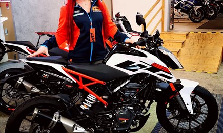 KTM POWER DEAL !!  125 Duke weiss für nur 4.299,- € bis zum 30.09.20 !!