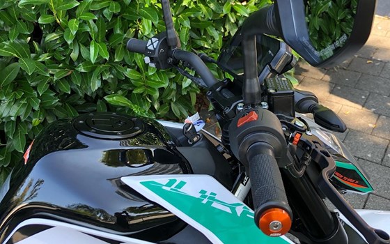 KTM 125 Duke PIMP MY BIKE - Special Edition mit Akrapovic  - Bild 3