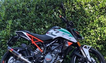 KTM 125 Duke PIMP MY BIKE - Special Edition mit Akrapovic 