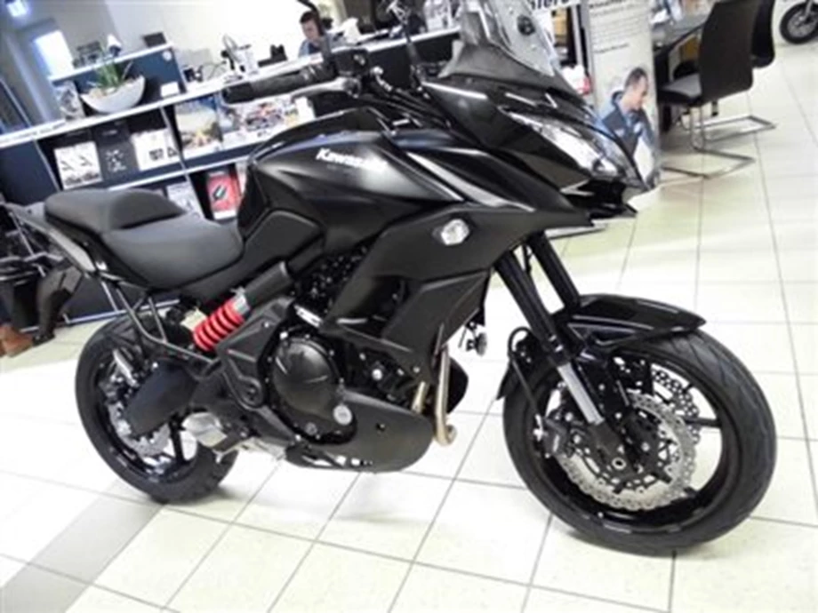 JETZT: Versys 1000 & 650 - VULCAN S & Z 300 ABS Bild 2: JETZT: Versys 1000 & 650 - VULCAN S & Z 300 ABS