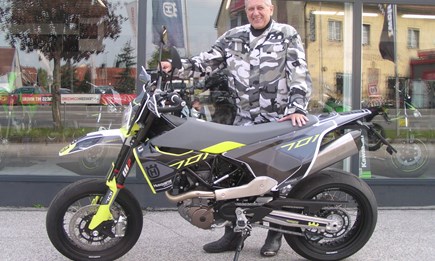 Vier Räder bewegen den Körper, zwei Räder bewegen die Seele.