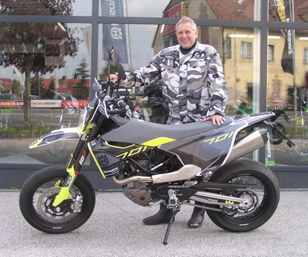 Vier Räder bewegen den Körper, zwei Räder bewegen die Seele.