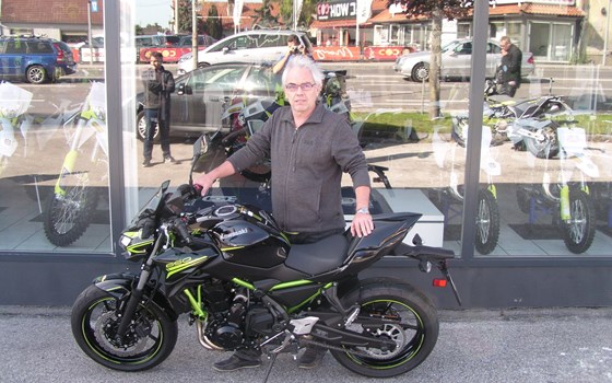 Motorradfahren hebt Grenzen auf. Mensch und Maschine, Natur und Technik, alles wird eins. - Bild 2