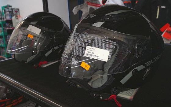 50 % Rabatt !! Auf ausgewählte Helme & Jethelme !! 50 % Rabatt !! - Bild 3