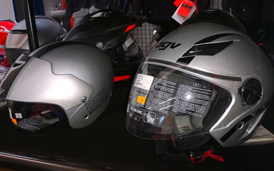 50 % Rabatt !! Auf ausgewählte Helme & Jethelme !! 50 % Rabatt !! - Bild 5