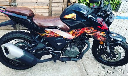 Heiße 125er Scrambler im Kundenauftrag zu verkaufen 