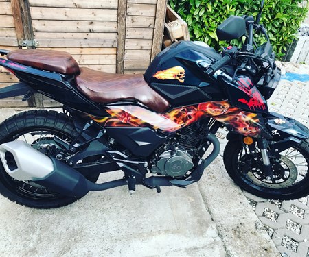 Heiße 125er Scrambler im Kundenauftrag zu verkaufen 