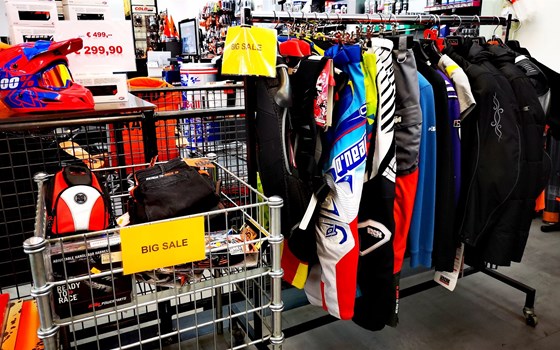 SALE * SALE * SALE  - Bild 1