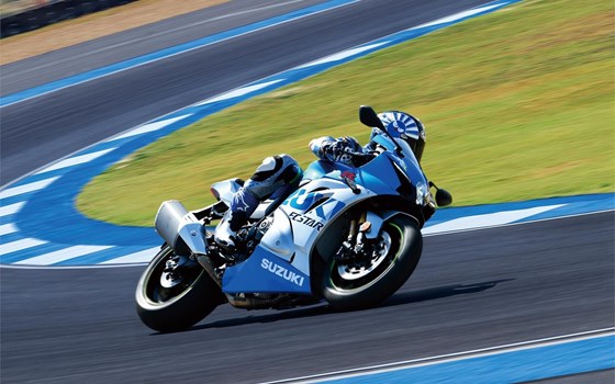 GSX-R 1000 R  100th aniversary - Bild 3 GSX-R 1000 R  100th aniversary - Bild 3