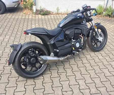 Unsere letzten schwarzen Leonart Pilder 125 für dieses Jahr 