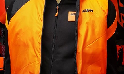 KTM Westen bei uns erhältlich !!