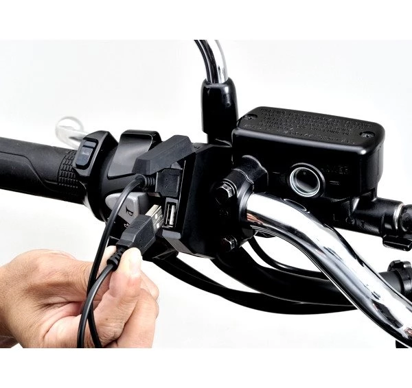 Dezent und funktionel: USB Port am Lenker Bild 3: Dezent und funktionel: USB Port am Lenker