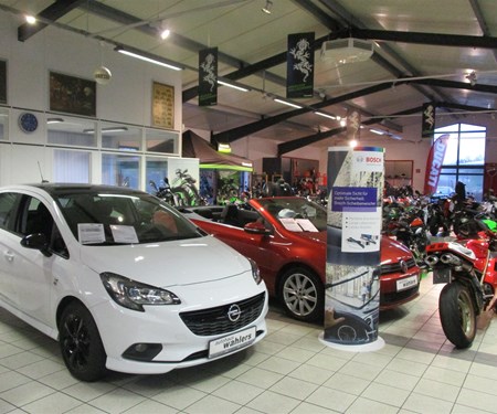 WIR KAUFEN IHR AUTO & MOTORRAD ! Bar-Ankauf aller Marken - JETZT !