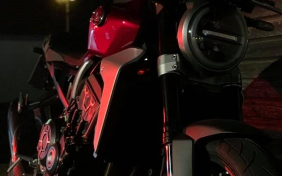 CB1000R in Candy Chromosphere RED - Bild 2