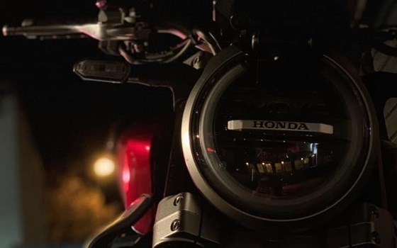 CB1000R in Candy Chromosphere RED - Bild 1