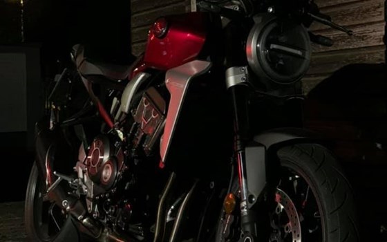 CB1000R in Candy Chromosphere RED - Bild 3