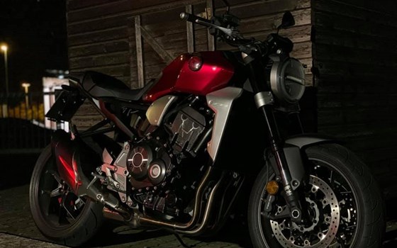 CB1000R in Candy Chromosphere RED - Bild 4