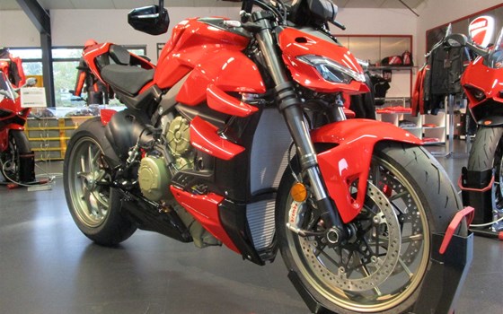 DUCATI STREETFIGHTER V4 - EDIZIONE ROSSO made by Team Wahlers - Bild 2