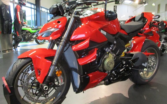 DUCATI STREETFIGHTER V4 - EDIZIONE ROSSO made by Team Wahlers - Bild 6