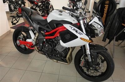 Benelli TNT R160 & MV Agusta Dragster 800 haben eins gemeinsam. Die TNT & der Dragster stammen vom gleichen Designer Adrian Morton!