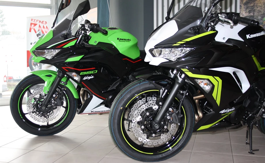 2021er Kawasaki Modelle eingetroffen Bild 12: 2021er Kawasaki Modelle eingetroffen