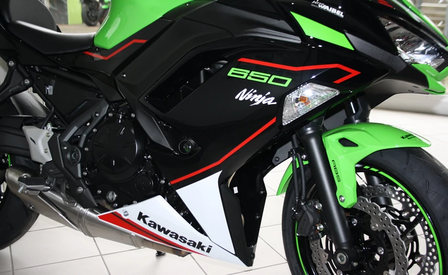 2021er Kawasaki Modelle eingetroffen Bild 6: 2021er Kawasaki Modelle eingetroffen