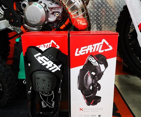 LEATT Motocross Protektoren, Handschuhe uvm. - neu eingetroffen !!