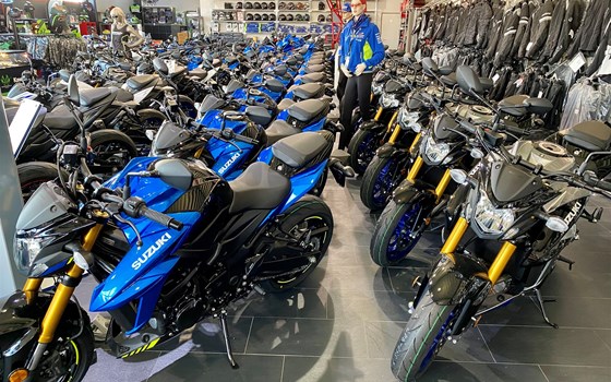 Lieferung Suzuki Modelle 2021 - Bild 1