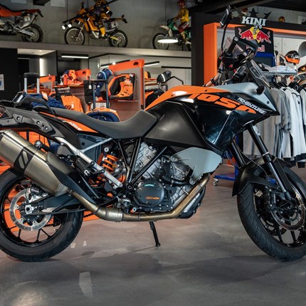 KTM 1050 Adventure Gebrauchtbike KTM 1050 Adventure Gebrauchtbike Weiter >>
