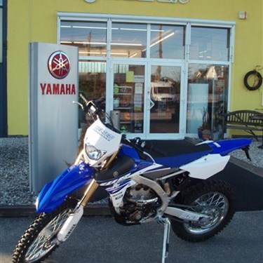 die neue WR250F ist eingetroffen die neue WR250F ist eingetroffen
