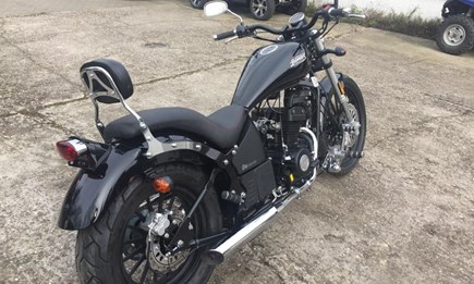 Die letzten beiden Leonart Daytona 125 Schwarz Glanz