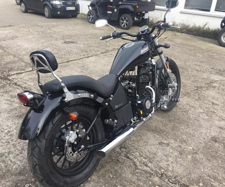 Die letzten beiden Leonart Daytona 125 Schwarz Glanz