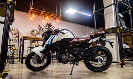 2999.- für neue 125er Street Scrambler von FK Motors in Weiß