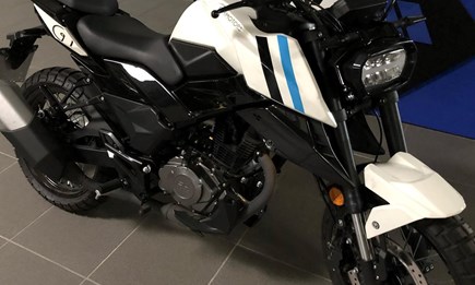 Die "Black Seat" 125er Scrambler